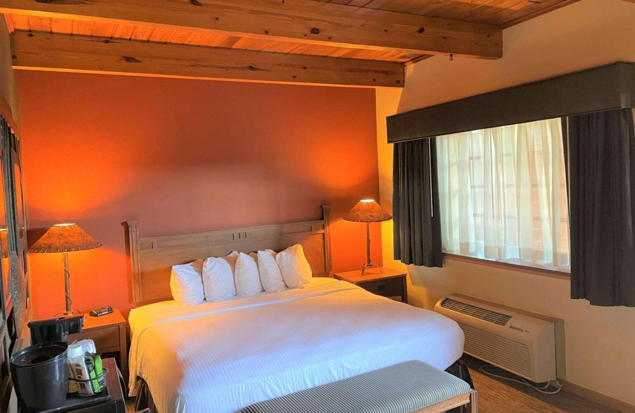 เบสท์ เวสเทิร์น สตาร์ไลท์ วิลเลจ Hotel ฟอร์ตดอดจ์ ภายนอก รูปภาพ