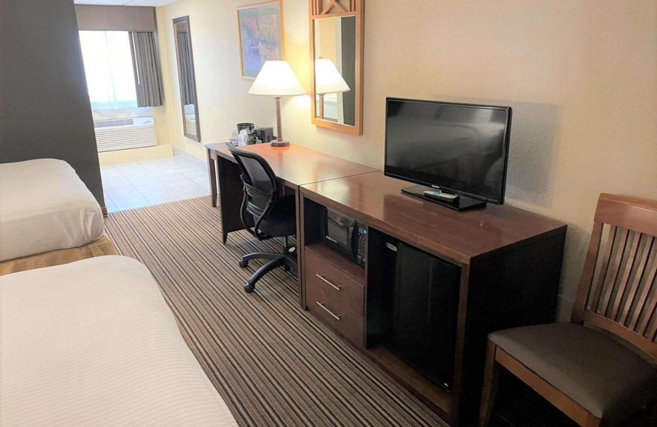 เบสท์ เวสเทิร์น สตาร์ไลท์ วิลเลจ Hotel ฟอร์ตดอดจ์ ภายนอก รูปภาพ